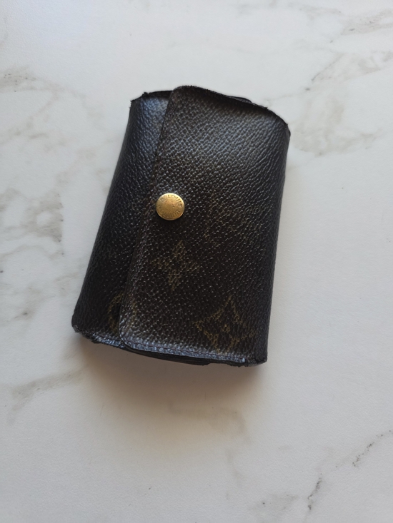 Louis Vuitton Accessories - Louis Vuitton Monogram Canvas Key & Card Holder in Brown with Gold Snap